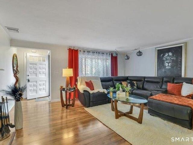house with 3 bedroom, Manchester CT ES105590878