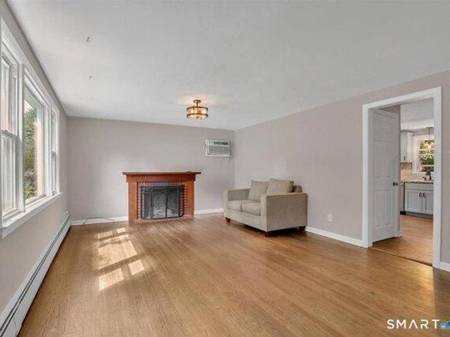 house with 3 bedroom, Manchester CT ES105613057