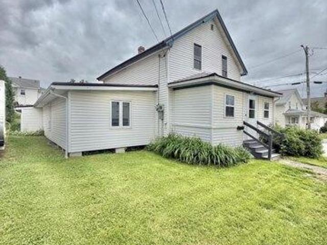 house with 3 bedroom, Madawaska ME ES104831485