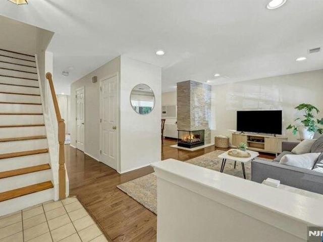 house with 3 bedroom, Mahwah NJ ES105711120