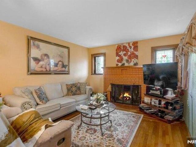 house with 3 bedroom, Mahwah NJ ES105712640