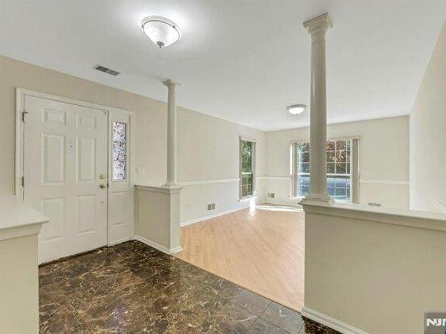house with 3 bedroom, Mahwah NJ ES105771157