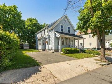 house with 3 bedroom, Malden MA ES103436251