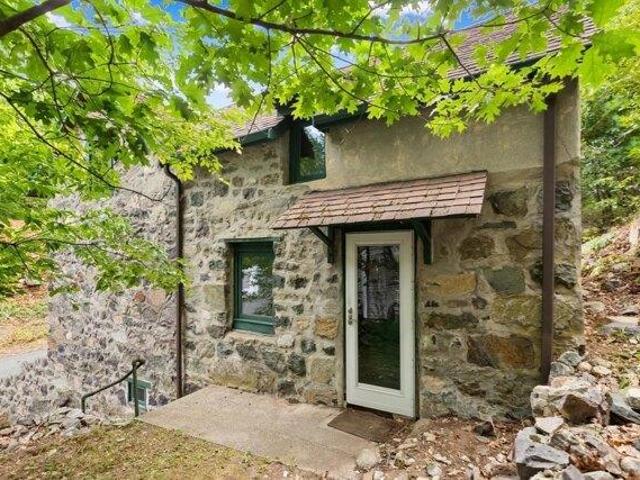 house with 3 bedroom, Malden MA ES105614564