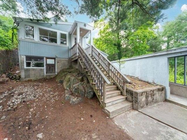 house with 3 bedroom, Malden MA ES105352323