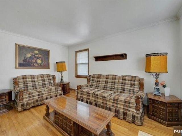 house with 3 bedroom, Maplewood NJ ES105277628