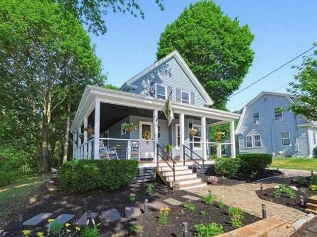 house with 3 bedroom, Marlborough MA ES104605421
