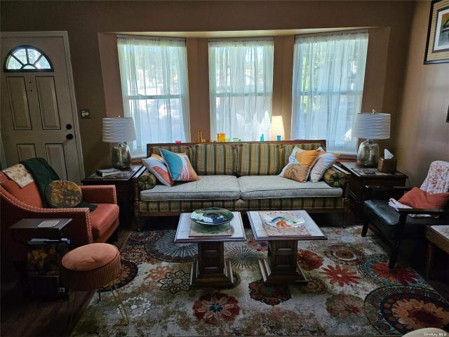 house with 3 bedroom, Mastic NY DS72692235