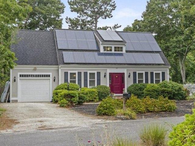 house with 3 bedroom, Mashpee MA ES105677970