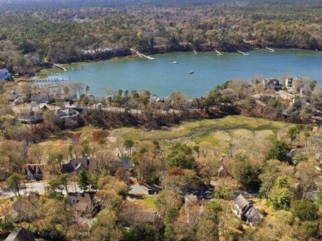 house with 3 bedroom, Mashpee MA ES105694262