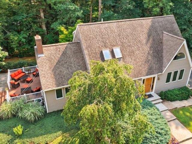 house with 3 bedroom, Mattapoisett MA ES105651500