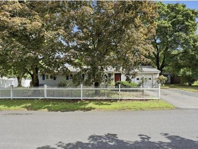 house with 3 bedroom, Maynard MA ES105511670