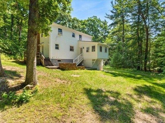 house with 3 bedroom, Medway MA ES105476603