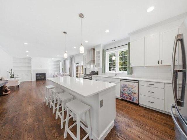 house with 3 bedroom, Medway MA ES105651655