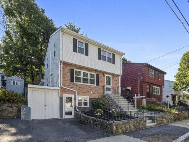house with 3 bedroom, Medford MA ES105352661