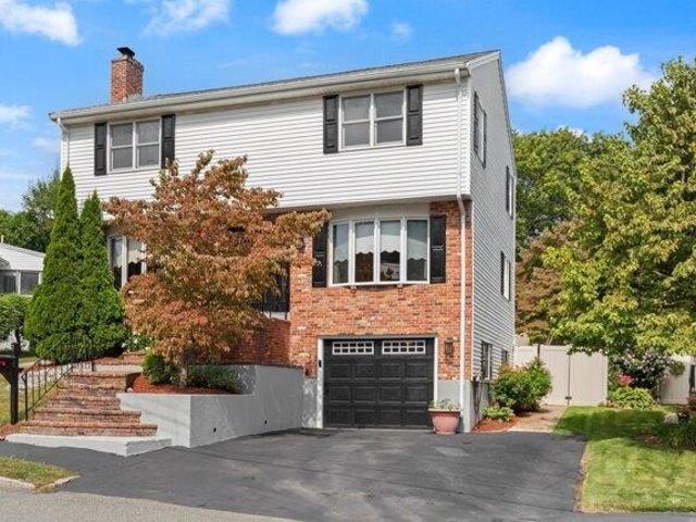house with 3 bedroom, Medford MA ES105475642