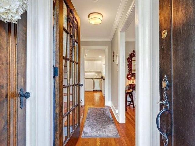 house with 3 bedroom, Medford MA ES105560665