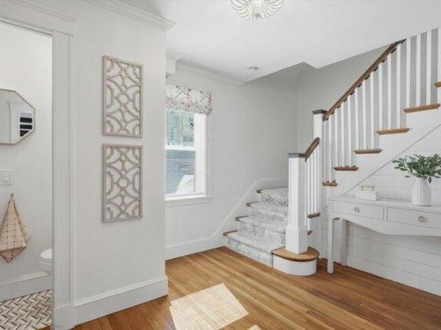 house with 3 bedroom, Medford MA ES105562466