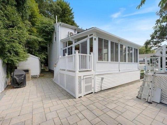 house with 3 bedroom, Medford MA ES105562667