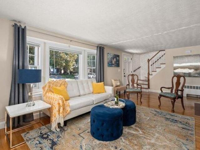 house with 3 bedroom, Medford MA ES105574050