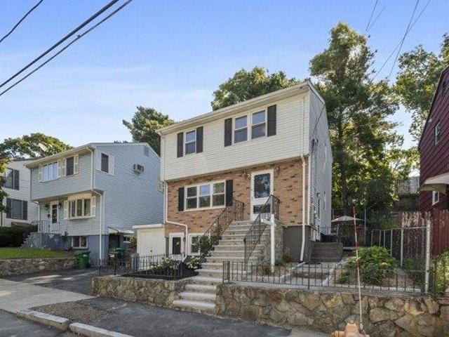 house with 3 bedroom, Medford MA ES105587345