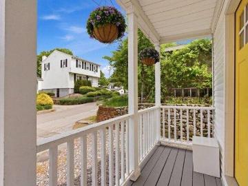 house with 3 bedroom, Medford MA ES103439078