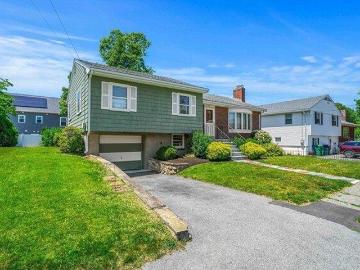 house with 3 bedroom, Medford MA ES103441089
