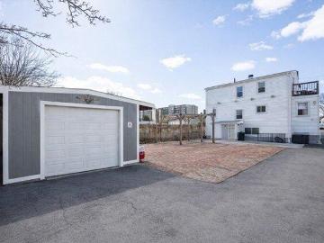 house with 3 bedroom, Medford MA ES103442597