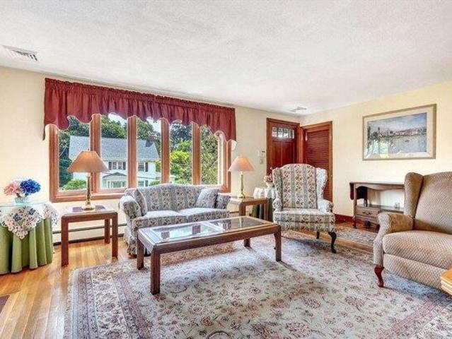 house with 3 bedroom, Melrose MA ES105404547