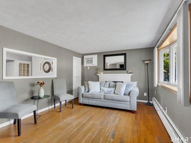 house with 3 bedroom, Meriden CT ES104441946