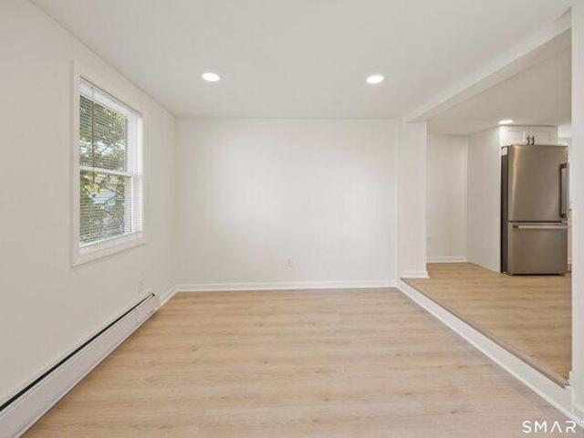 house with 3 bedroom, Meriden CT ES104443976