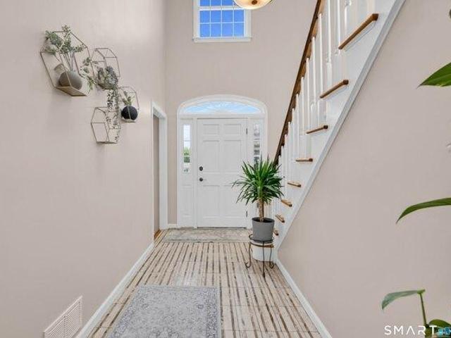 house with 3 bedroom, Meriden CT ES104479513