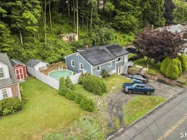 house with 3 bedroom, Meriden CT ES104569806