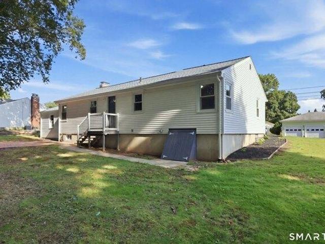 house with 3 bedroom, Meriden CT ES105474757
