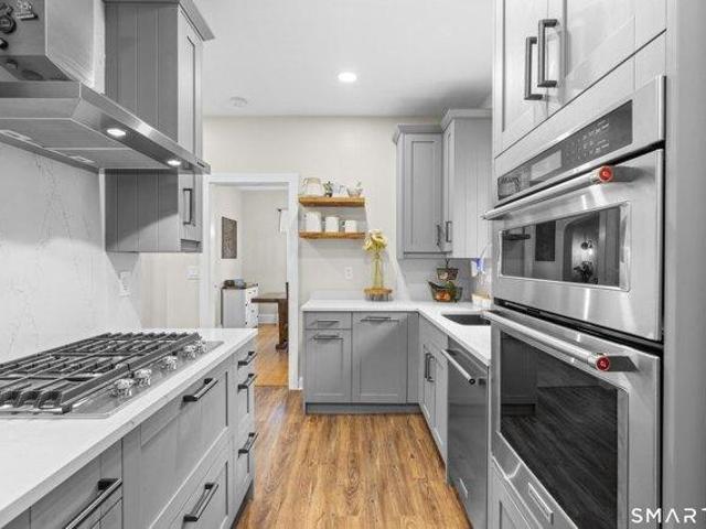 house with 3 bedroom, Meriden CT ES105496296