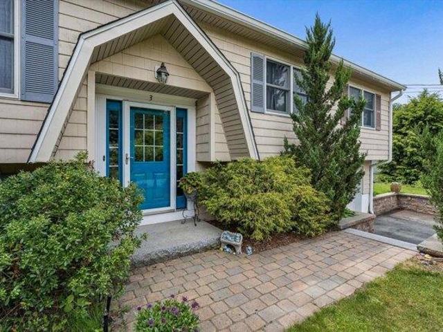 house with 3 bedroom, Merrimack NH DS104331338