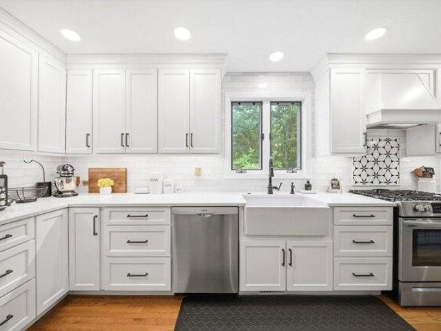house with 3 bedroom, Merrimack NH ES104299774