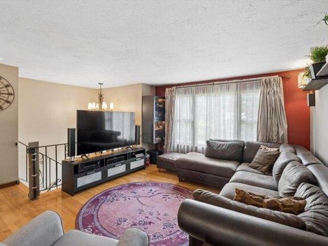 house with 3 bedroom, Merrimack NH ES104331338