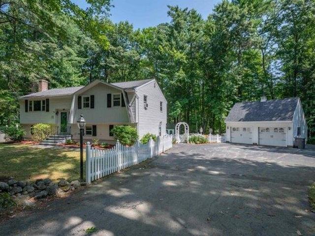 house with 3 bedroom, Merrimack NH ES105578105