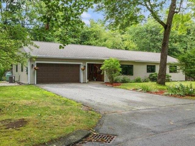 house with 3 bedroom, Merrimack NH ES105289700