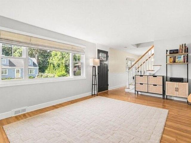 house with 3 bedroom, Methuen MA ES105534260