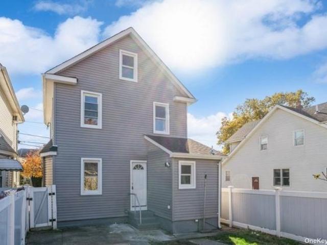 house with 3 bedroom, Mineola NY DS72692156