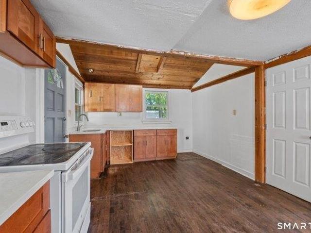 house with 3 bedroom, Middletown CT ES104443599