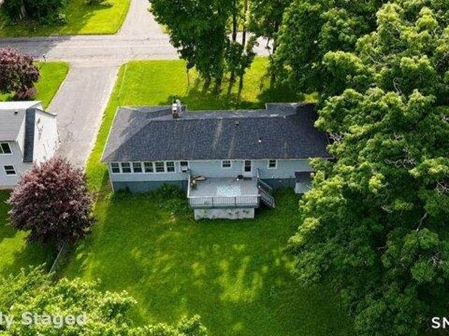 house with 3 bedroom, Middletown CT ES106157859