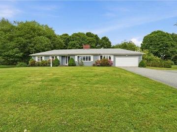 house with 3 bedroom, Middletown RI DS103437493
