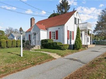 house with 3 bedroom, Middletown RI DS103439496