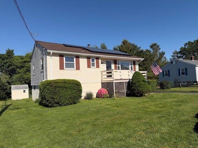 house with 3 bedroom, Middletown RI ES104833443