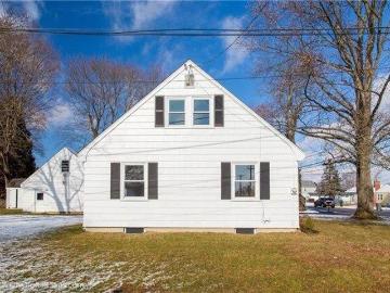 house with 3 bedroom, Middletown RI ES103435068
