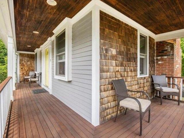 house with 3 bedroom, Middleboro MA ES105513931