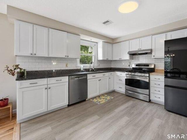 house with 3 bedroom, Middlebury CT ES105476206